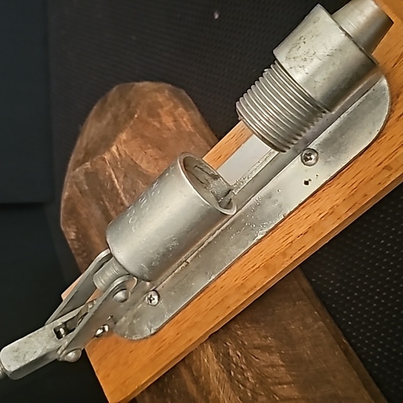 Vintage Reed's Rocket Nut Cracker - Picture 10 of 11